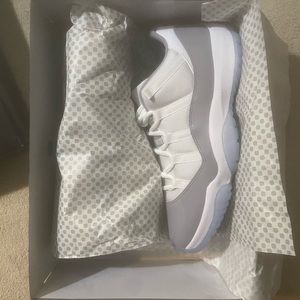 Air jordan retro 11 cement grey sz 11.5